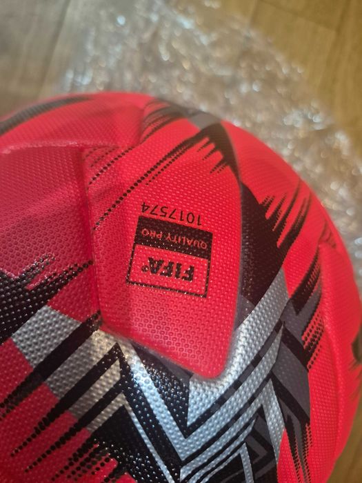 Minge de fotbal oficiala de iarna Europa League