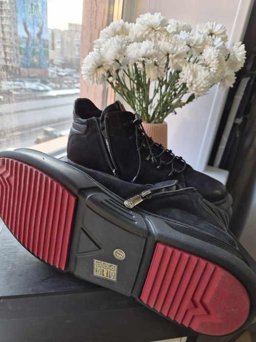 Продам мужские сапоги