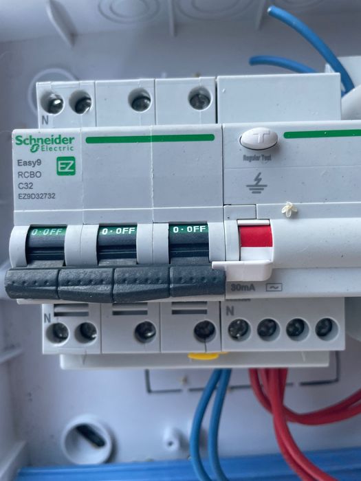 Tablou Electric Complet Echipat Schneider Electric Easy9 - 10 Circuite + RCBO