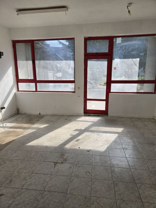 Дава се под наем Офис в Варна, м-т Кочмар - 35 кв.м за 408 € - Снимка #2