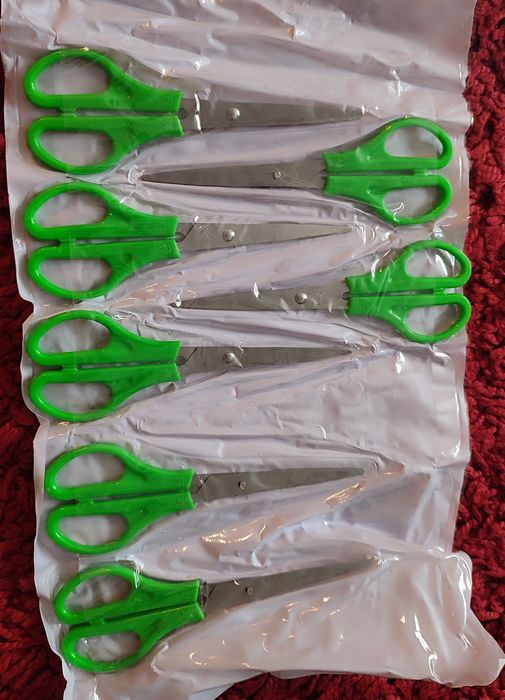 Foarfeci diverse culori