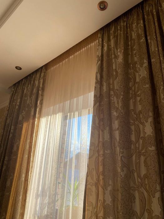 Очень красивые шторы из дорогой натуральной ткани на 4 окна