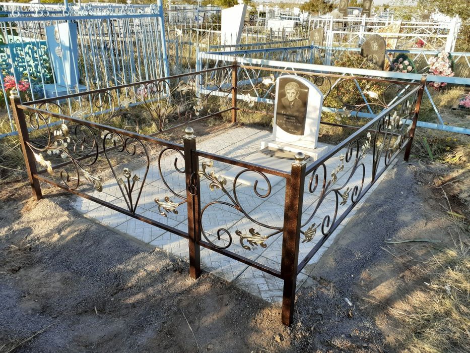 Двери, решетки, ворота, заборы, оградки