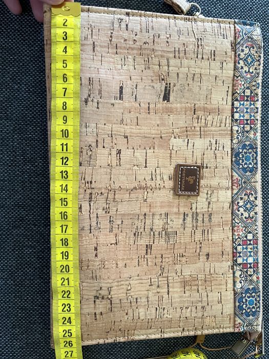 Клъч чанта ново с етикет