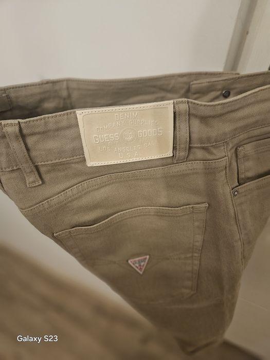 Pantalon scurt din denim elastic ptr barbati