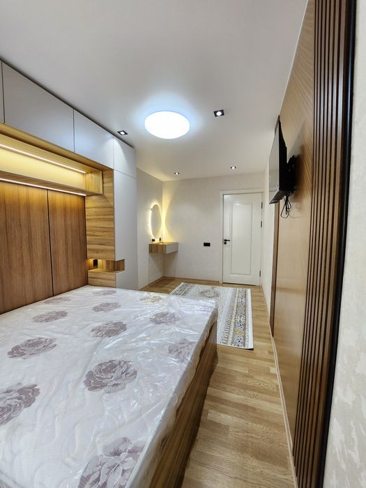 Чилонзор 5 Хамза метро 2³ хона 2 га 6 балкон  сотилади