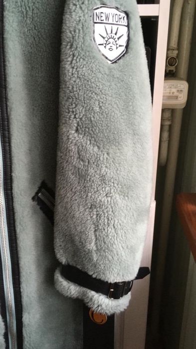 Продается дубленка- Авиатор Новая