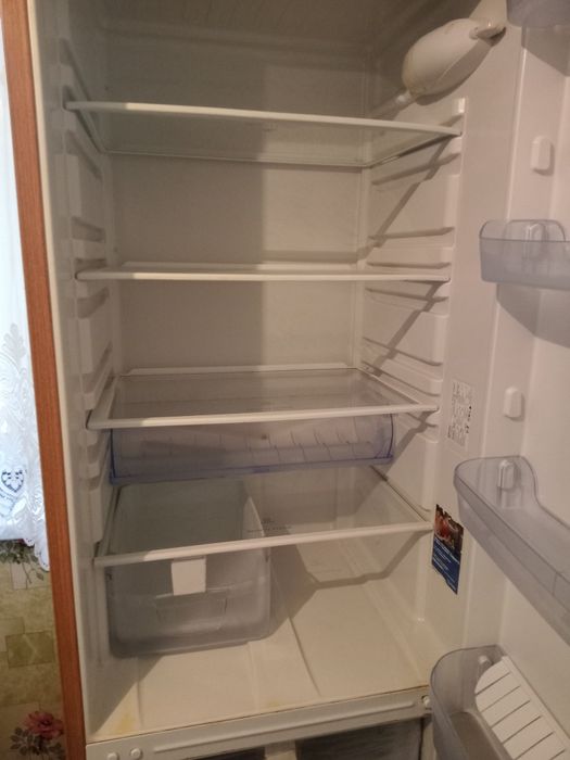 Продам б/у холодильник в рабочем состоянии