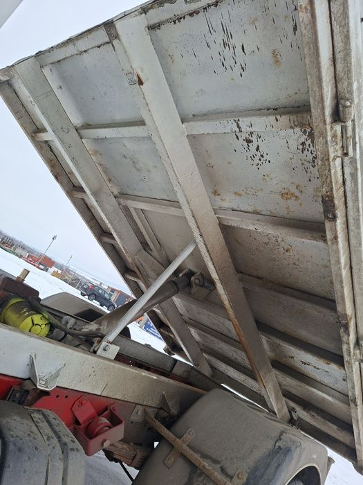 Camioneta basculabila iveco daily