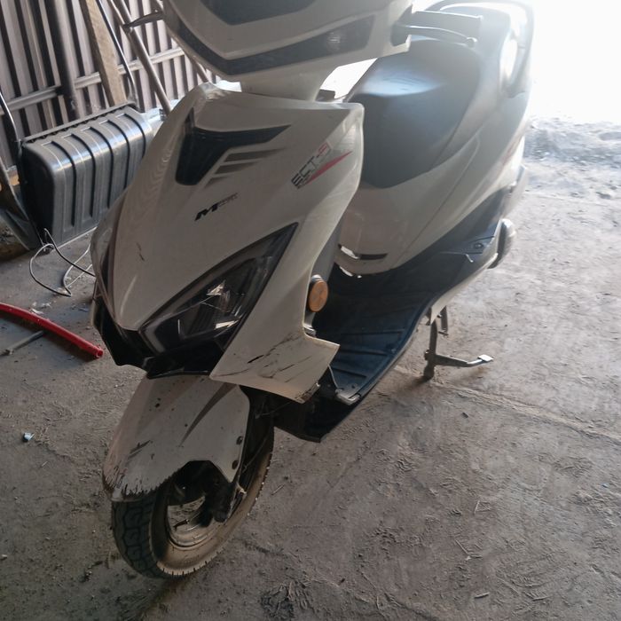 Продам скутер м10 150куб