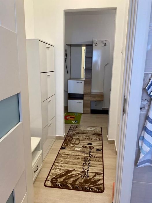 Proprietar închiriez apartament 3 camere Metrou Grivitei