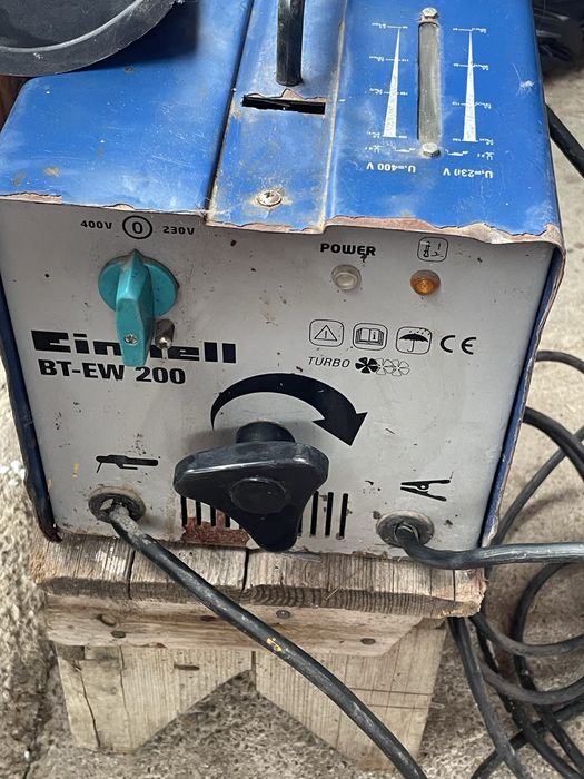 Vand aparat de sudura cu electrod