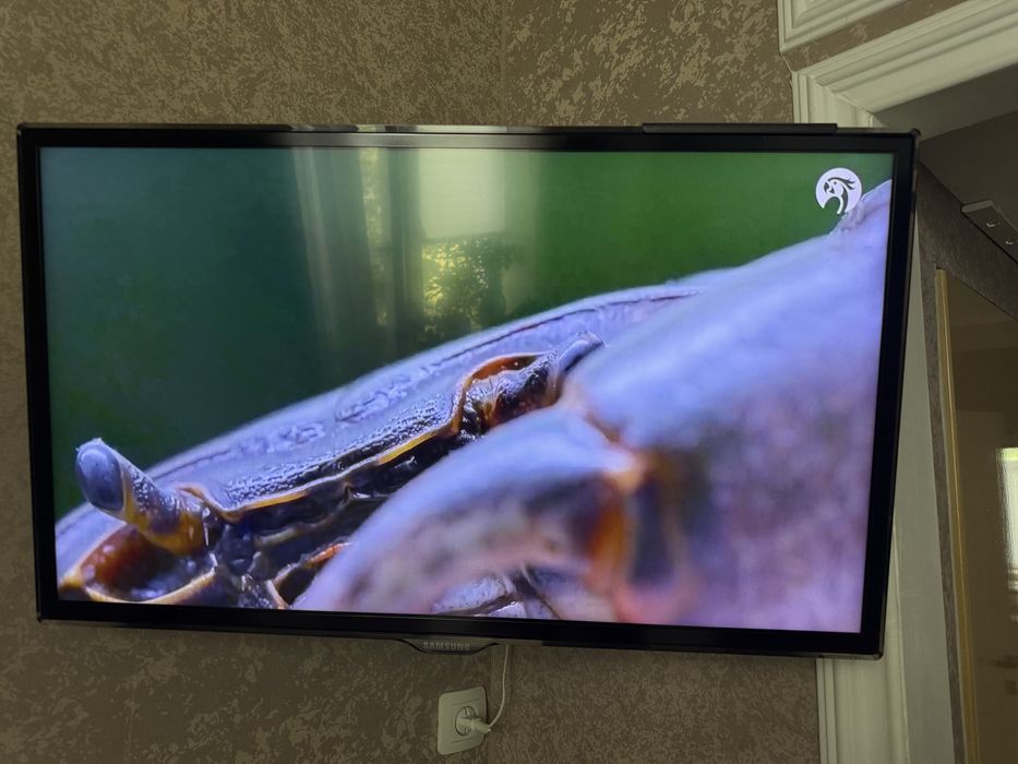 Продам телевизор smart samsung