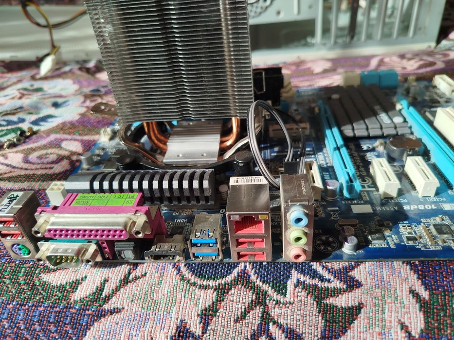 Материнская плата