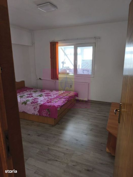 Vanzare apartament in zona Decebal- Calarasilor, metrou magistrala M2 — fotografia 3