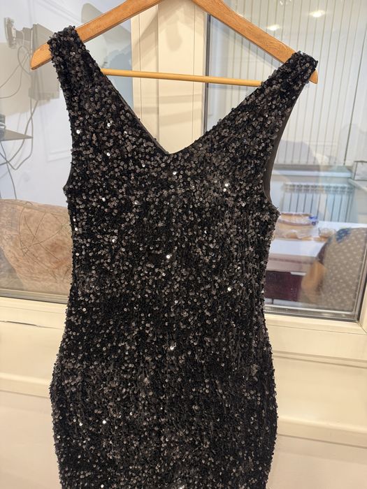 Платье с пайетками