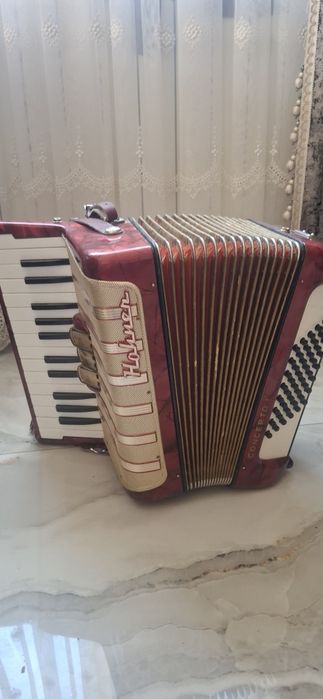 Vând acordeon concerto 1