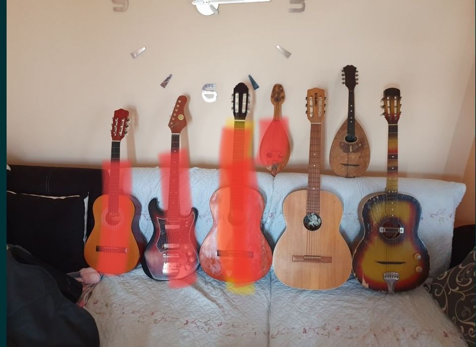 електрическа китара гъдулка мандолина гайда тъпан кавал