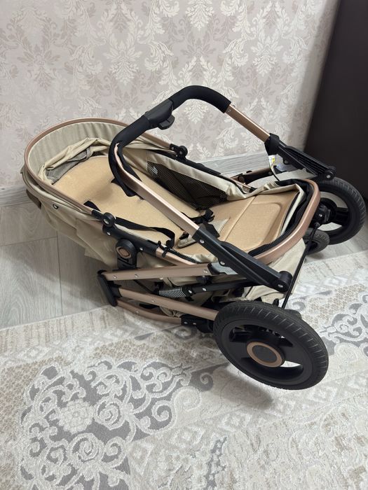 Продам детскую коляску