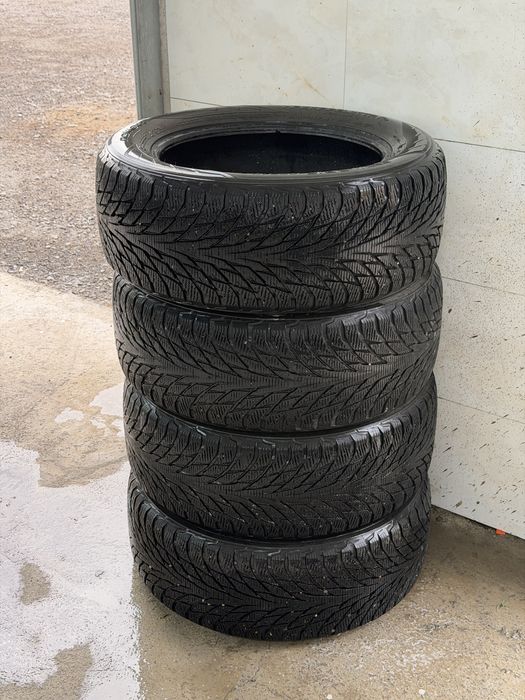 235/55/17 комплект шины Nokian
