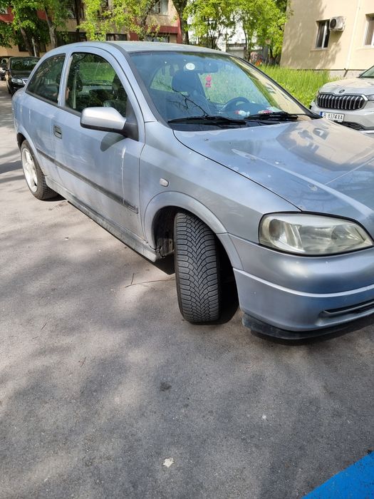 Продавам Опел Астра автомат дизел 1.6