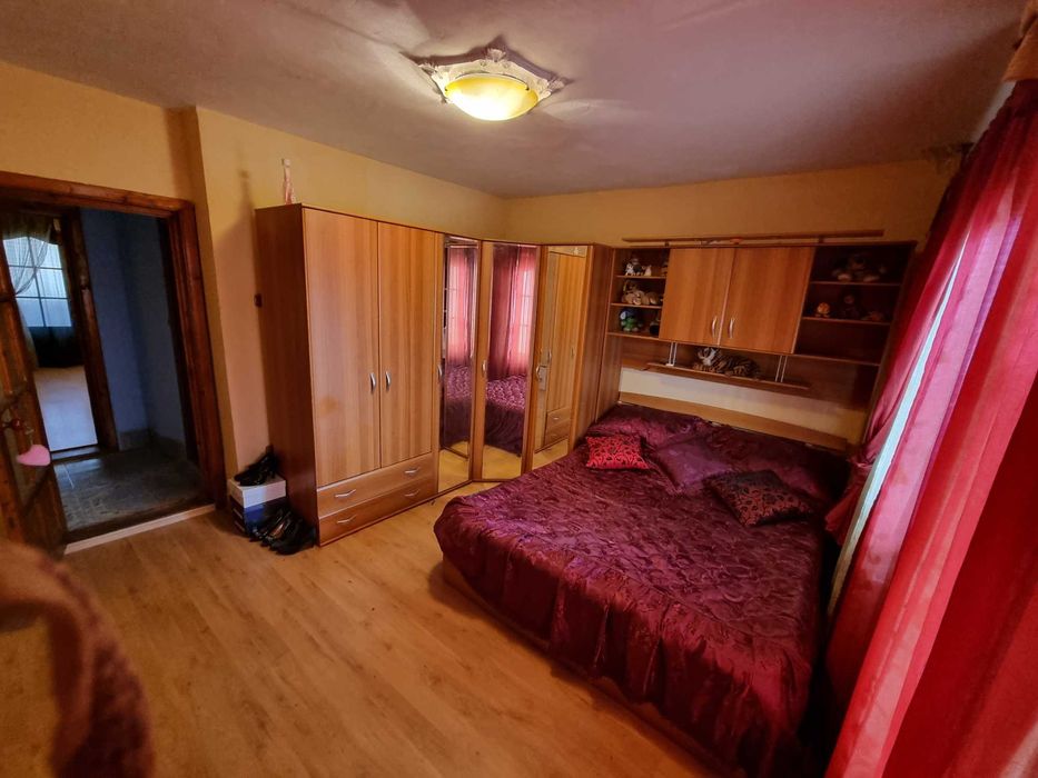 Ocazie! 2 camere 75 mp, etaj 2 + boxă – Râmnicu Sărat