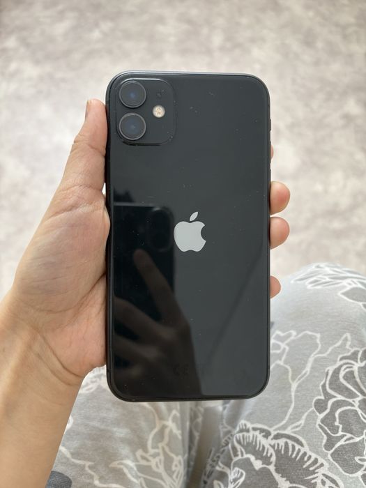 продам iPhone 11 в хорошем состояние