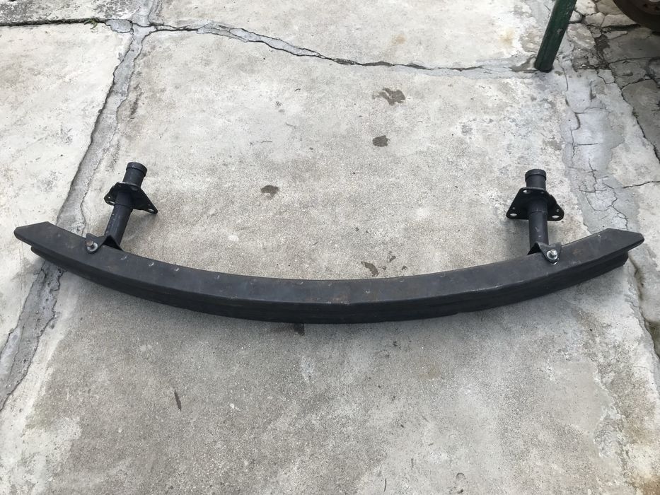 Предна греда с буфери за пасат б5 Passat B5