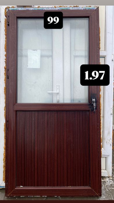 Пластиковые двери