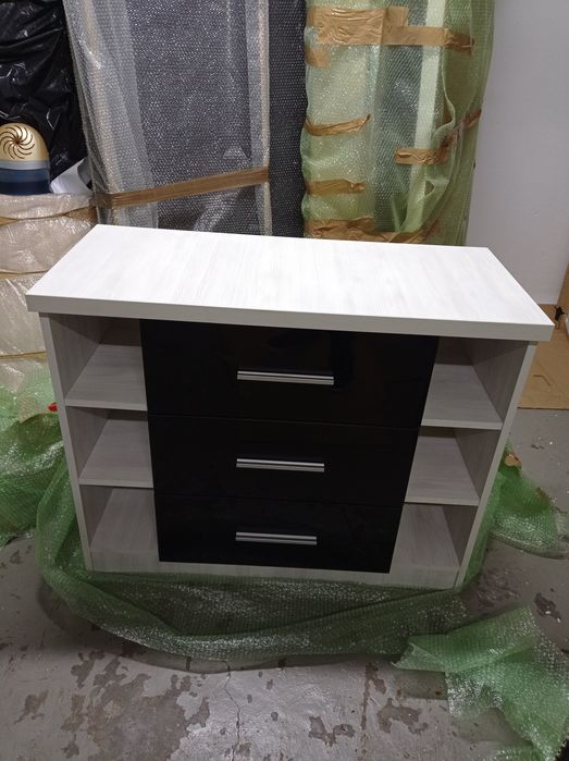 Mobila dormitor Comoda Noptiere Pat matrimonial Dressing