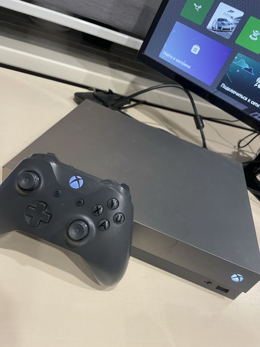Продам xbox one x gold edition