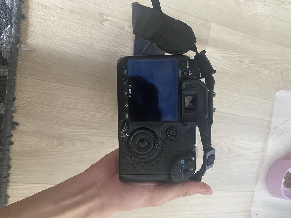 Продам Canon 50d