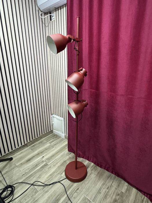 Lampadar ( Lampa) Rosu si Gri Hektar