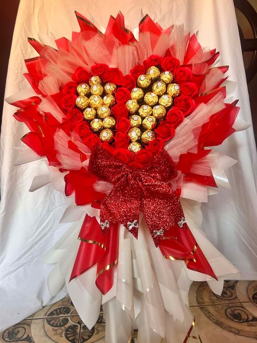 Buchete trandafiri eterni din sapun