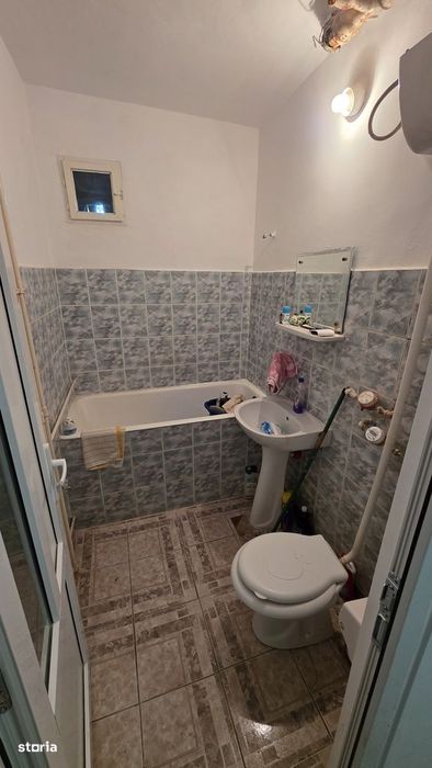 Vand ap 2 camere zona Piata Mare