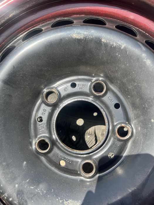 Штампованные диски BMW