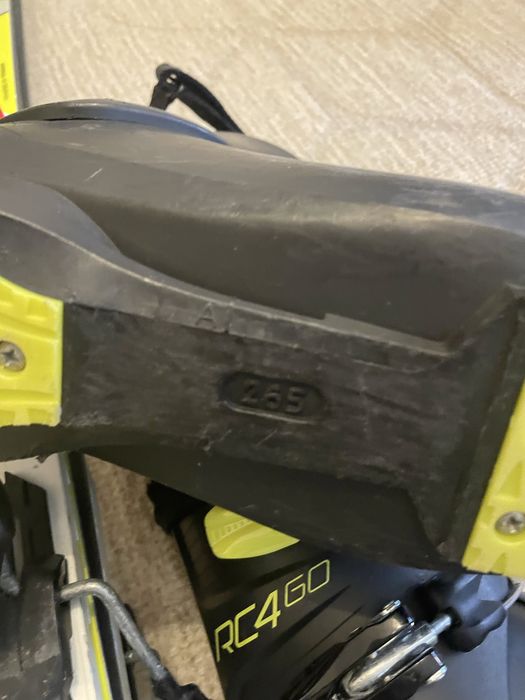 Vand schiuri Volki 143cm