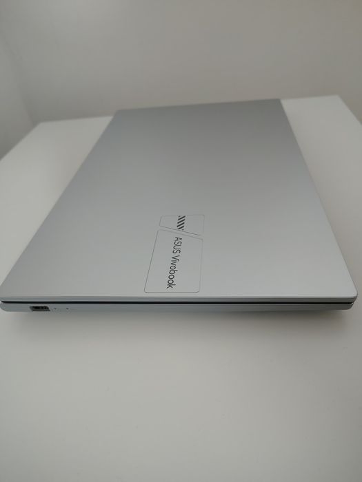 Laptop ASUS  Vivobook 15