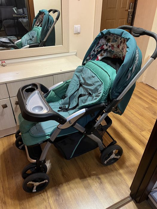 Коляска детская , зелёного цвета