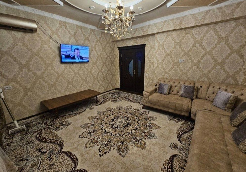 orikzor bozorini oldida