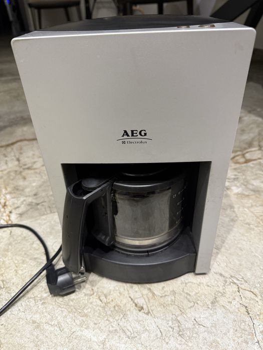 Електрическа кафеварка,цена 10 евро.