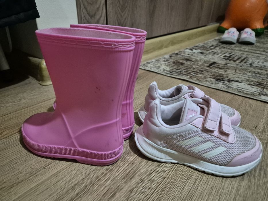 Детски маратонки Адидас и гумени ботуши