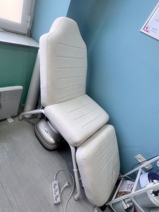 Кушетка косметологическая