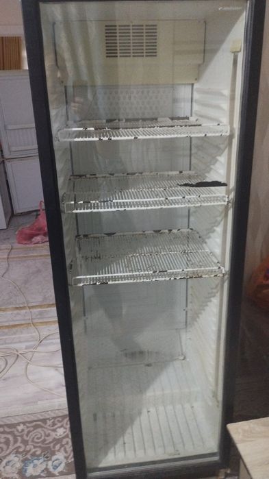 Холодильник витринный