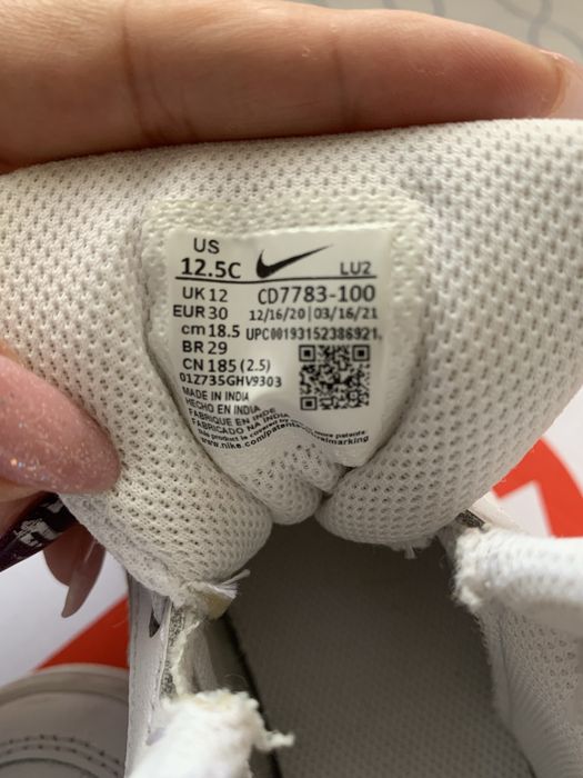 Маратонки Nike 31