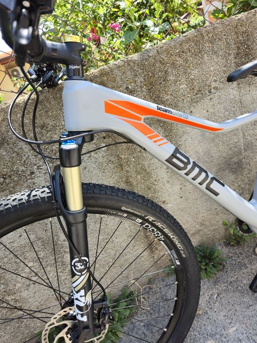 Bmc Карбонов Швейцарски велосипед 29 цола XS размер 1x11 Sram Fox 32 Проходни оси Като нов