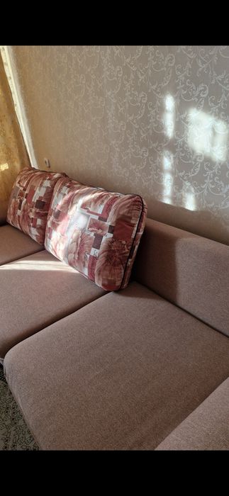 Продам угловой диван.