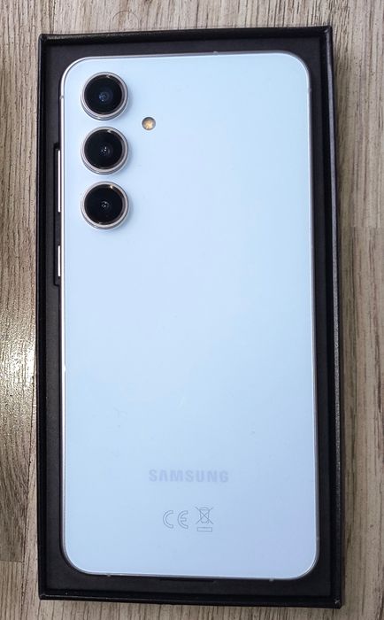 Samsung Galaxy S24 FE, 8GB RAM, 256GB,