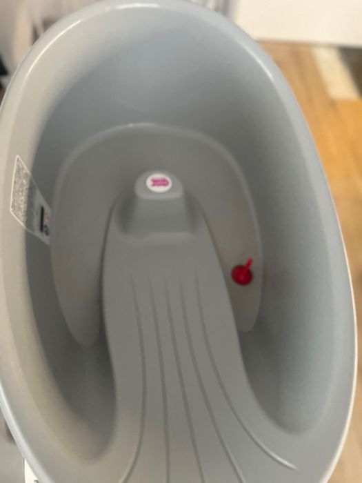 Вана и стойка за бебе