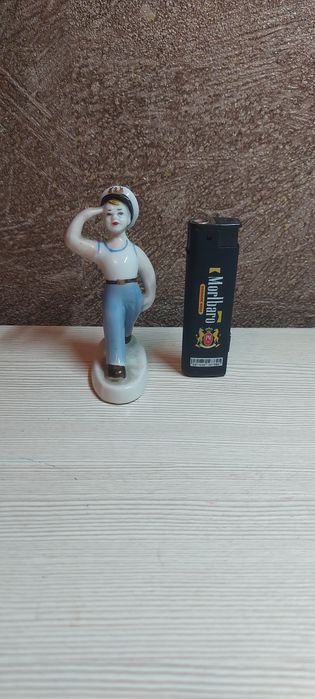 Фарфоровые статуэтки